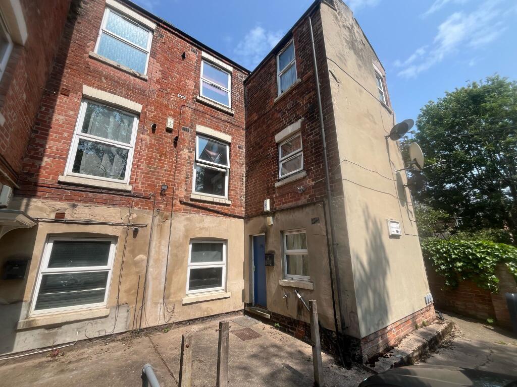 Main image of property: Corporation Oaks, Nottingham, NG3 4JY