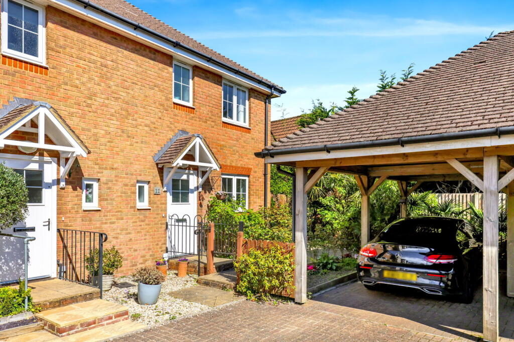 Main image of property: Charters Close, Four Marks, GU34 5FY