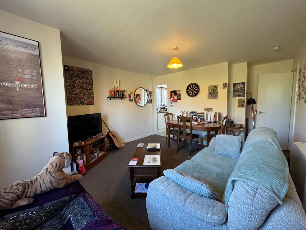 Apartment in Newcastle upon Tyne, Blakelaw, Kenton - View 4