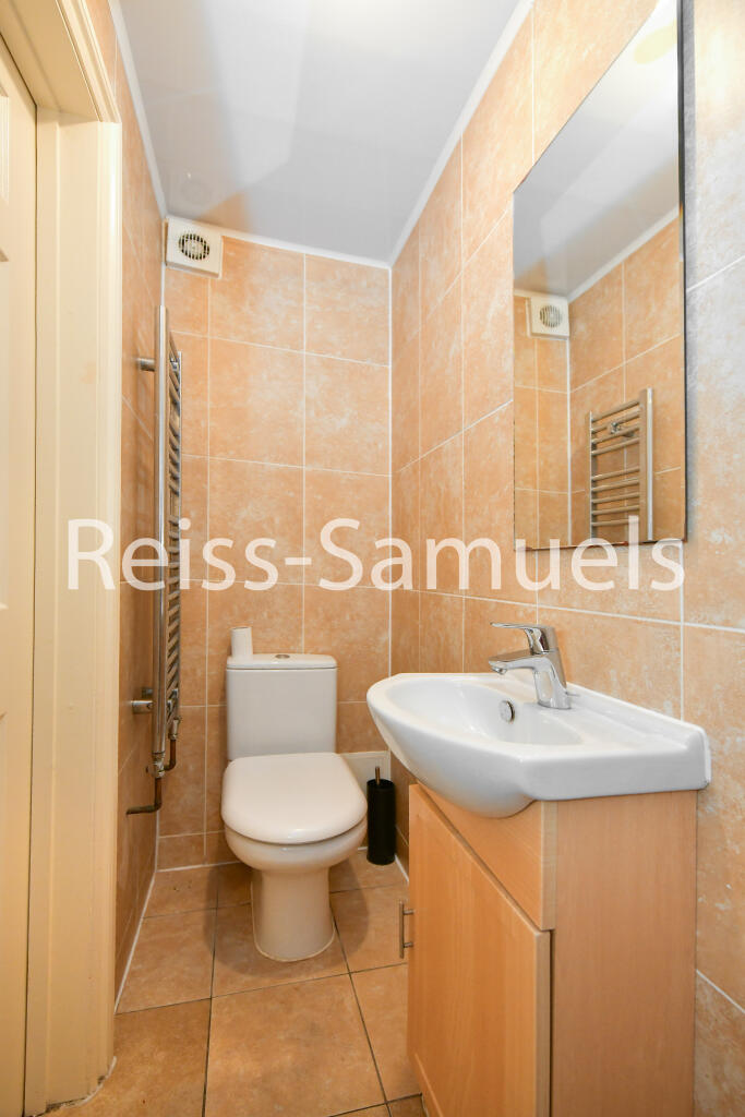 6 bedroom semi-detached house for rent