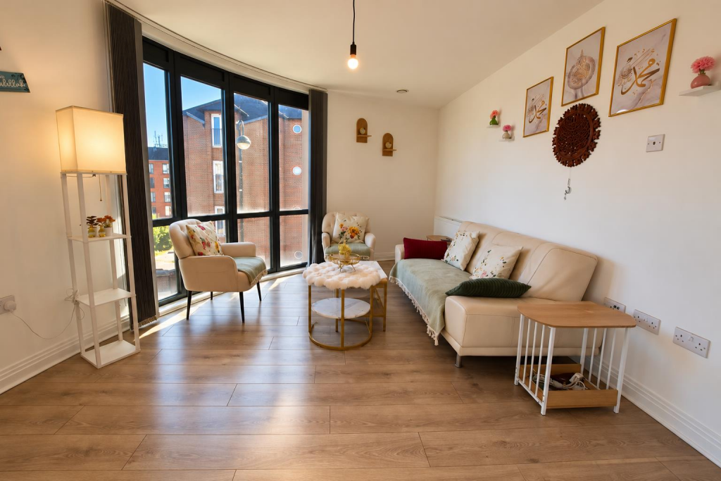 Main image of property: High Street, Yiewsley, West Drayton
