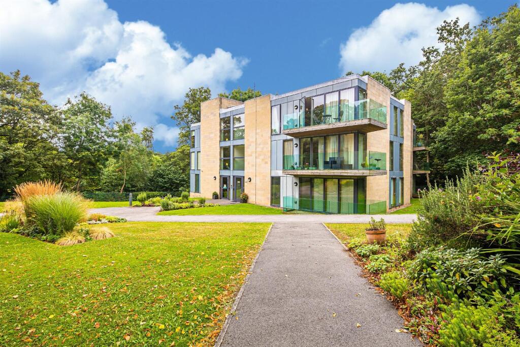 Main image of property: 8 Bluebell House, Endcliffe Park, S10 3FZ