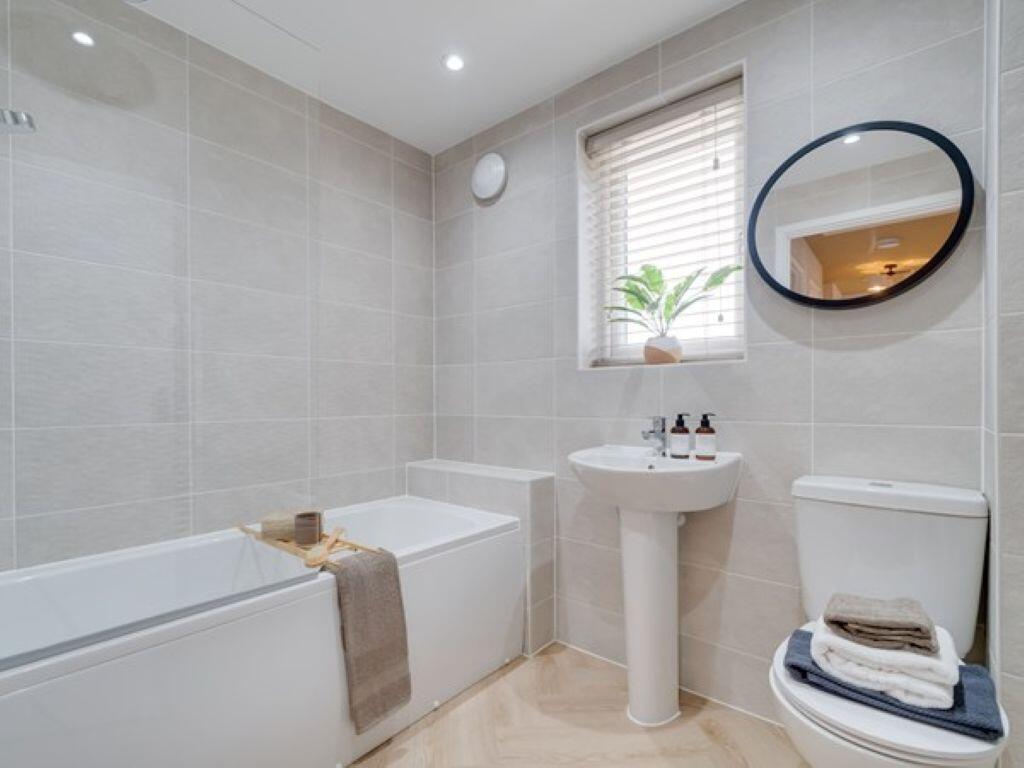 House in Castle Cary - More