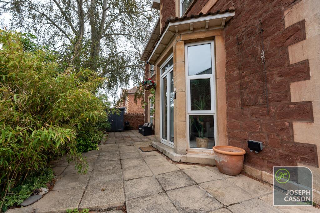 Apartment in Taunton - More