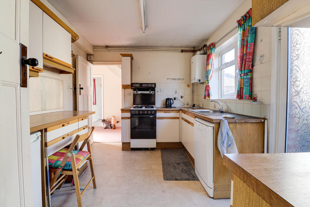 Additional image 7 of Barnfield Road, Harpenden, AL5