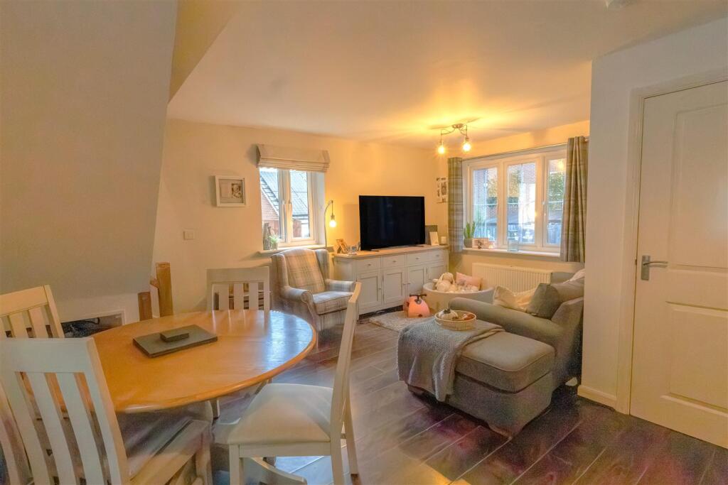 Askew Way, Chesterfield photo 3