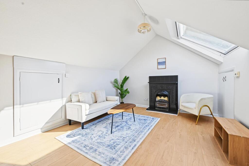 Apartment in London - View 5