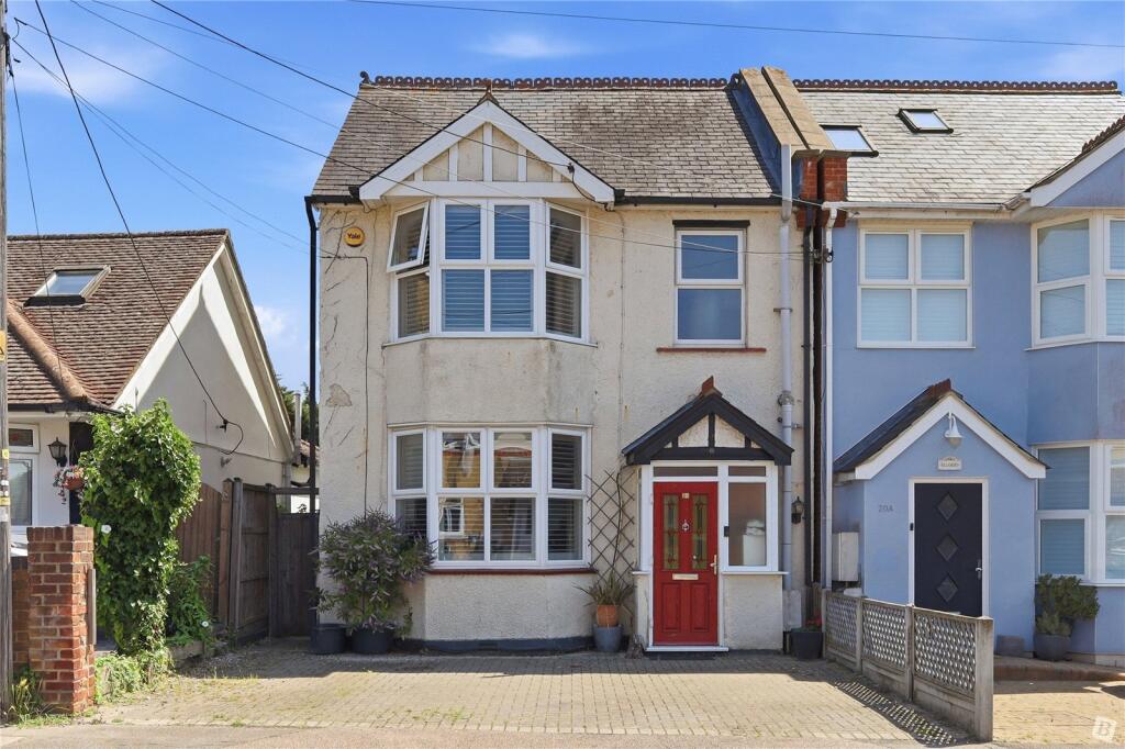 Main image of property: Jersey Gardens, Wickford, SS11