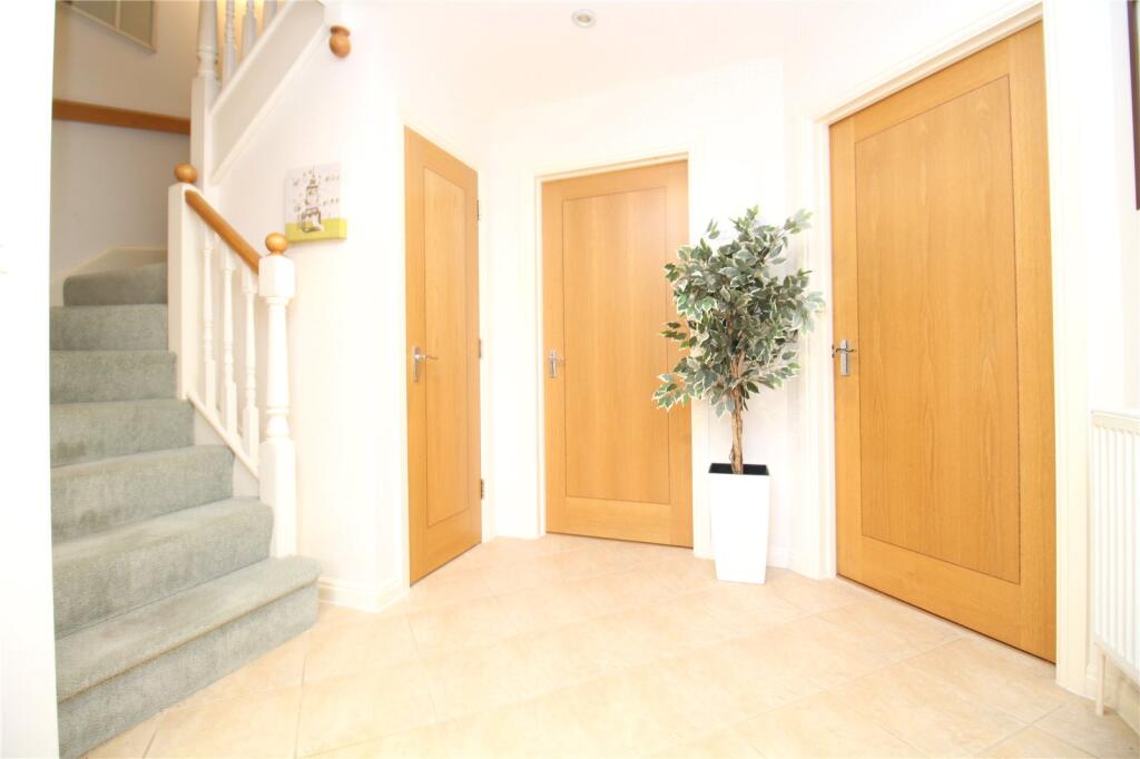 House in New Forest, Old Milton, New Milton - More