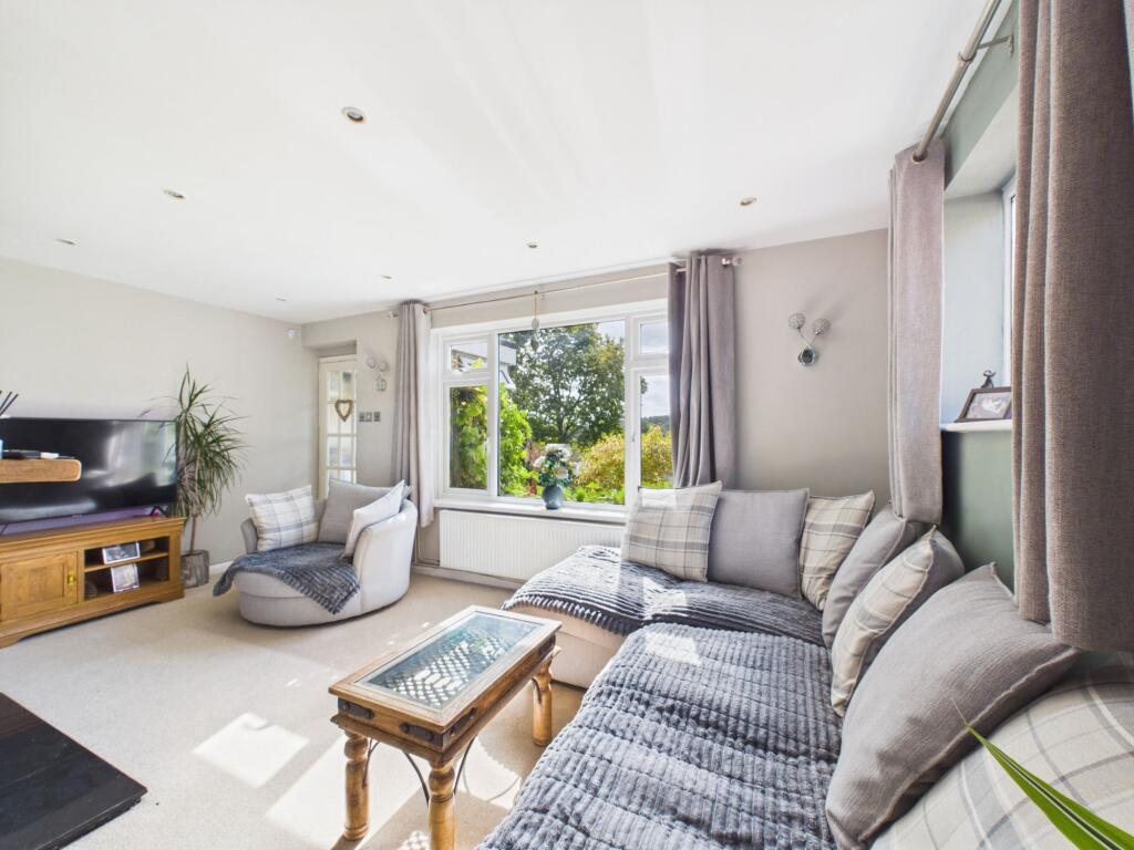 House in Tonbridge - More