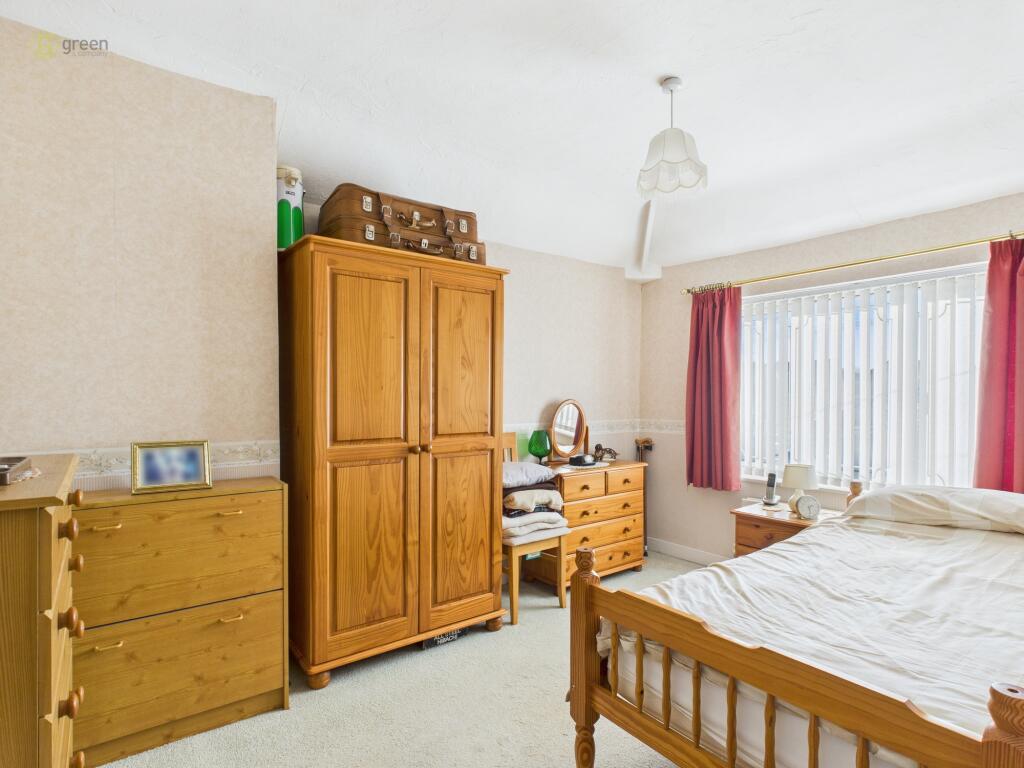 House in Walsall, West Midlands - More