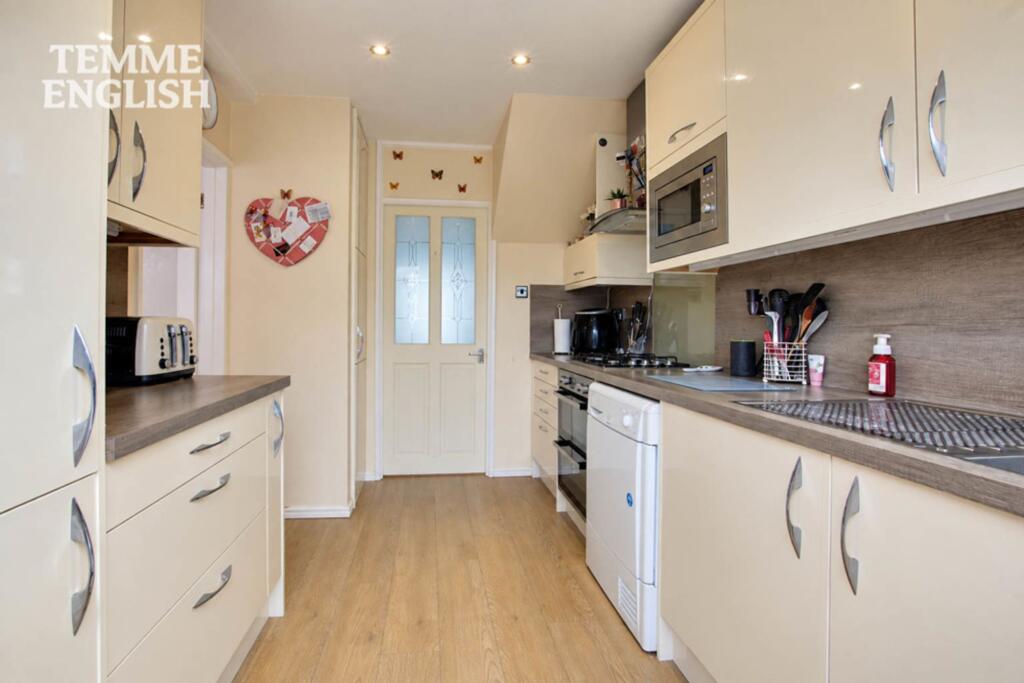 House in Basildon, Essex - View 5