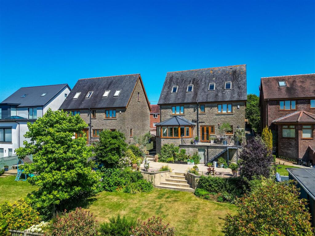 Main image of property: Bronallt Road, Hendy, Pontarddulais, Swansea