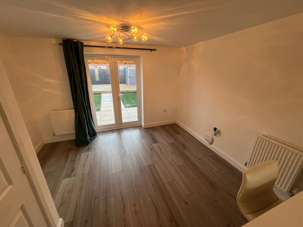 House in Hull - View 2