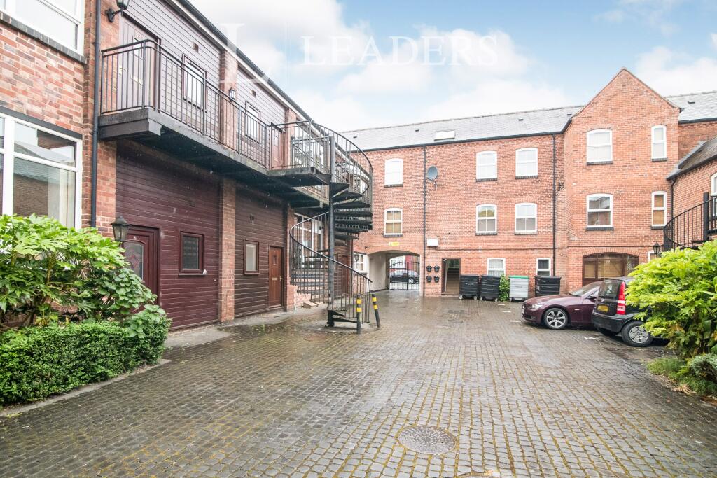 Main image of property: Crescent House, Mount Pleasant, Redditch, B97