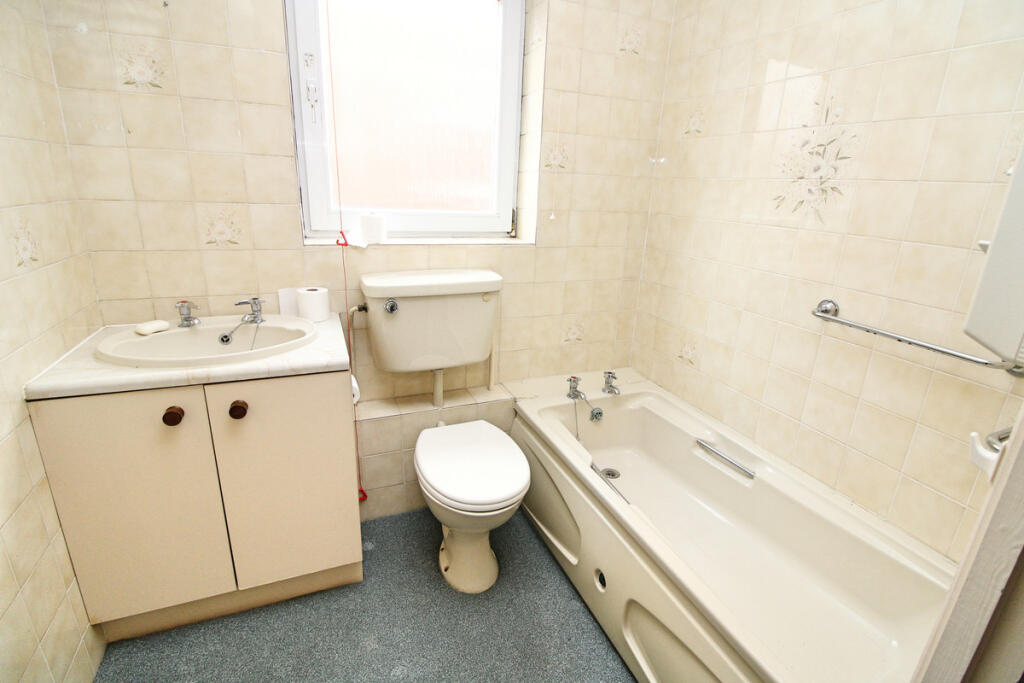 Apartment in Hove, Brighton and Hove - View 6