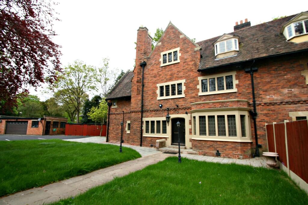 Main image of property: Rectory Lane, Birmingham, West Midlands, B36