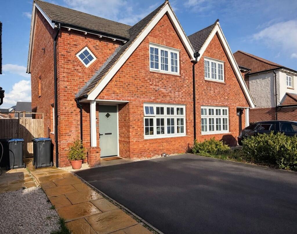 Main image of property: Clifton View Close, Houlton, CV23