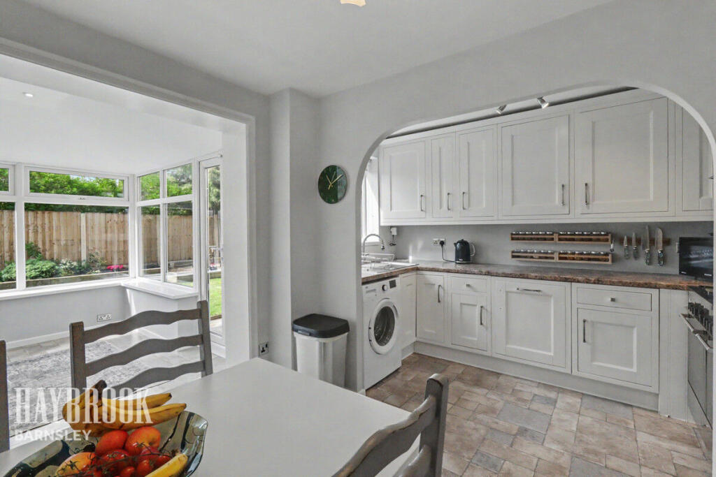 Cloverlands Drive, Staincross photo 4
