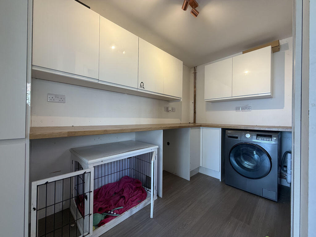 House in Worcester - View 4