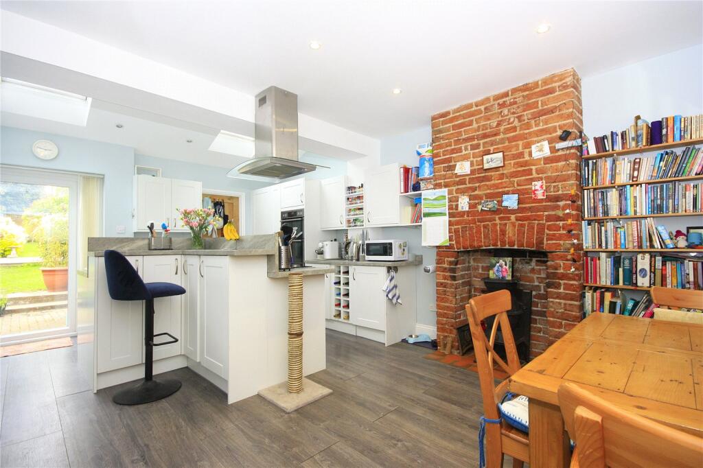 House in Havant, Hampshire - View 2
