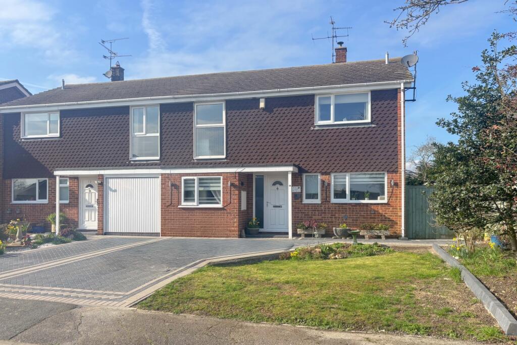 Main image of property: Rectory Close, Slapton, LU7