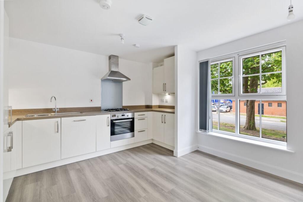 Apartment in Guildford - View 3