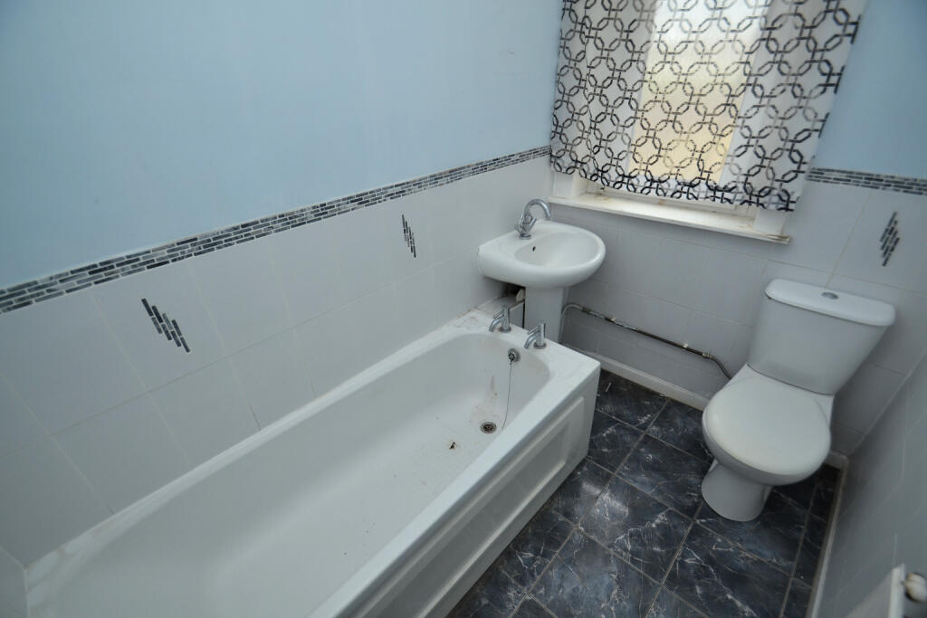 Apartment in Glasgow - More