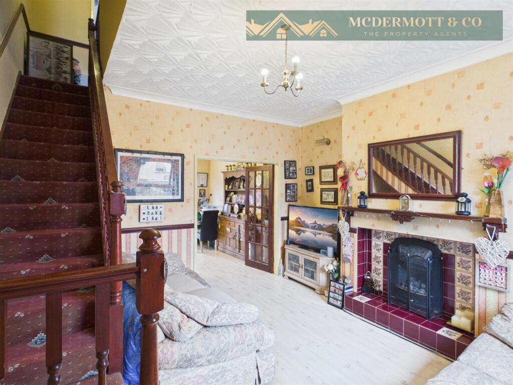 House in Oldham, Greater Manchester - View 2