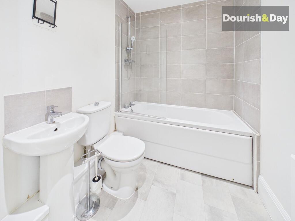 Apartment in Stoke-on-Trent - More