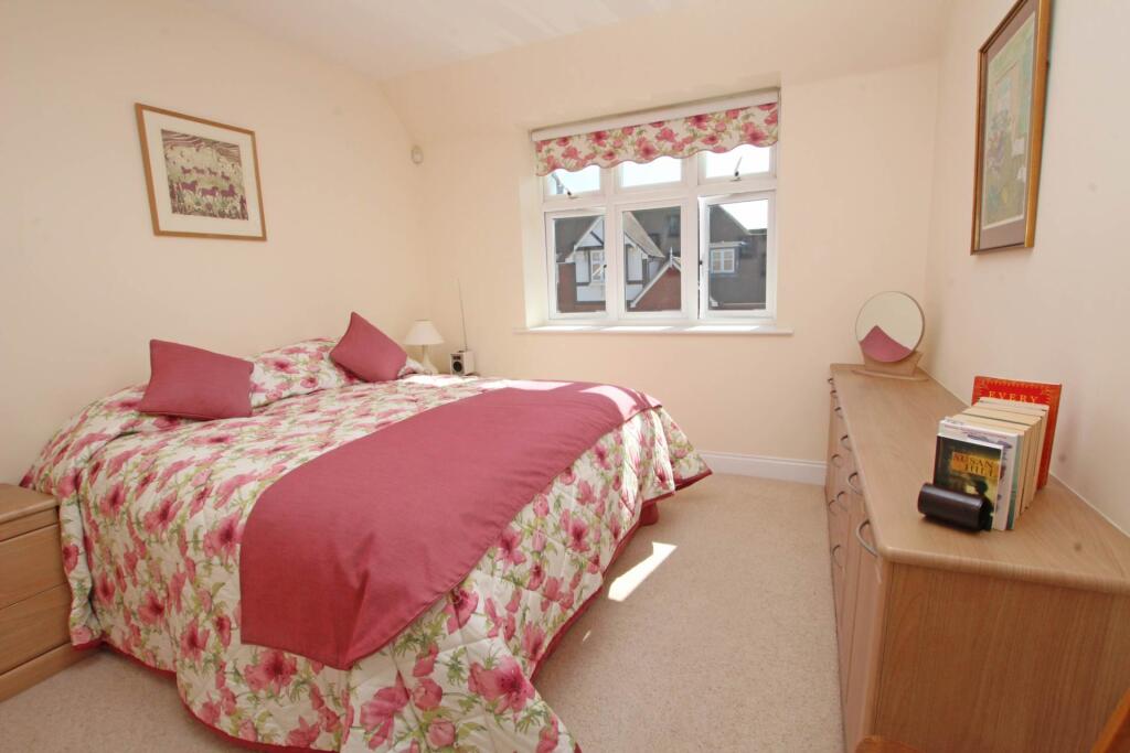Apartment in Eastbourne, East Sussex - More
