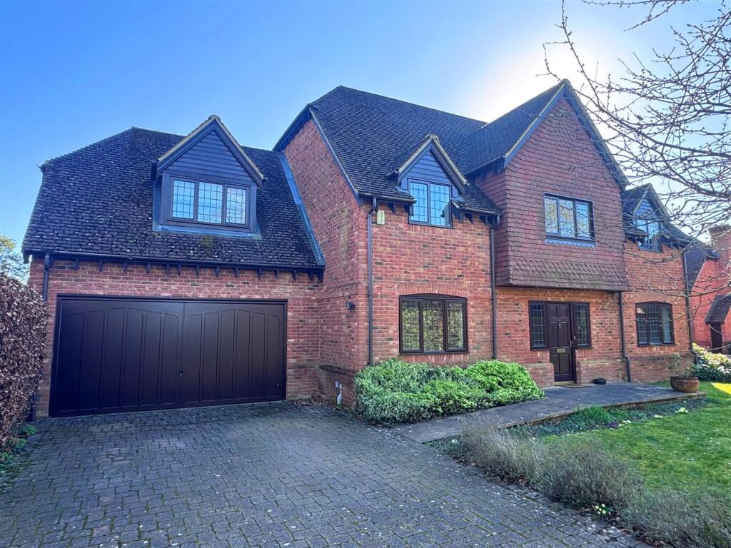 Main image of property: ABBOTTS HOUSE, Monks Lane, Newbury