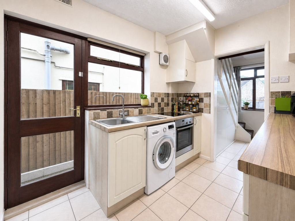 House in Northampton - View 5