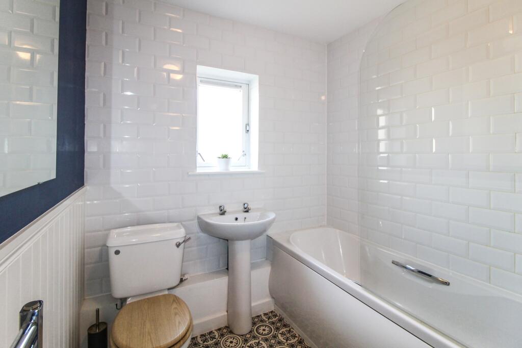 Apartment in Guildford - More