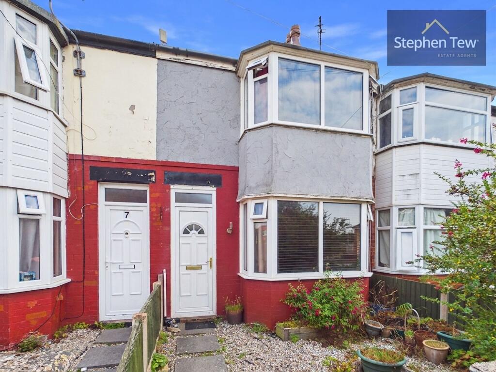 2-bed terraced on Westbank Avenue, Blackpool, FY4, £75,000