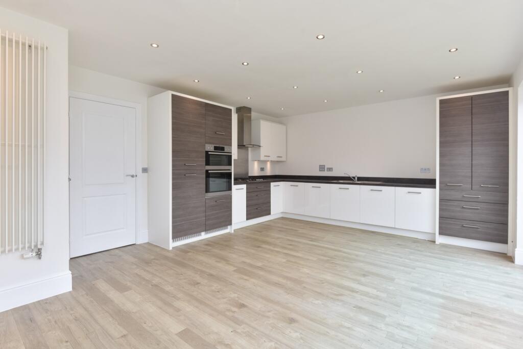 House in Dartford, Castle Hill, Ebbsfleet Valley - View 4