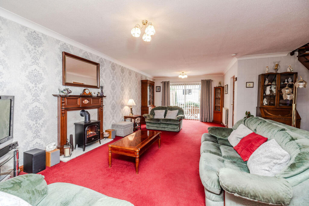 House in Newcastle upon Tyne, Blakelaw, Denton Burn - View 4