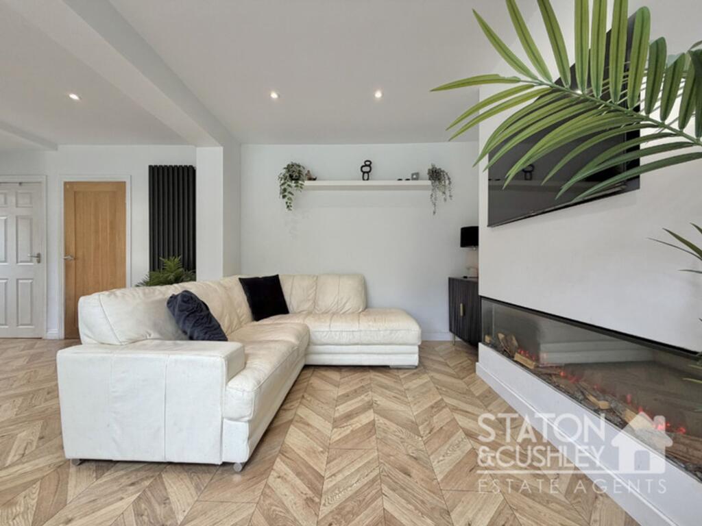 House in Ashfield, Sutton in Ashfield, Nottinghamshire - View 5