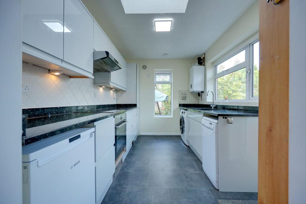 House in Burgess Hill, World's End - View 4