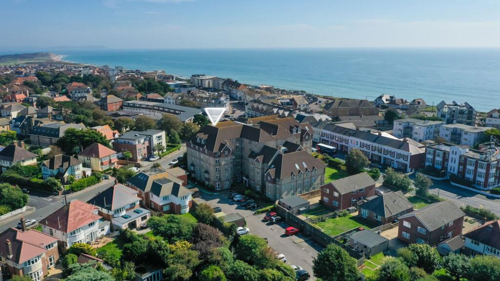2-bed flat on Halebrose Court, 10 Seafield Road, Southbourne, BH6 3DU, £110,000