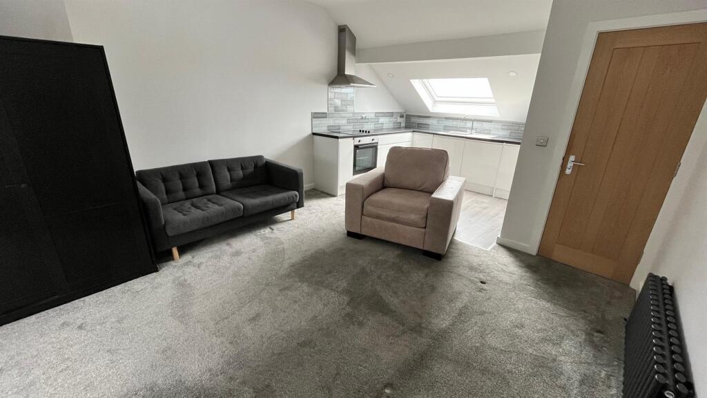 Main image of property: Back Devonshire Lane, Roundhay, Leeds