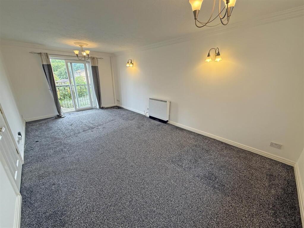 Apartment in Newcastle upon Tyne - View 2