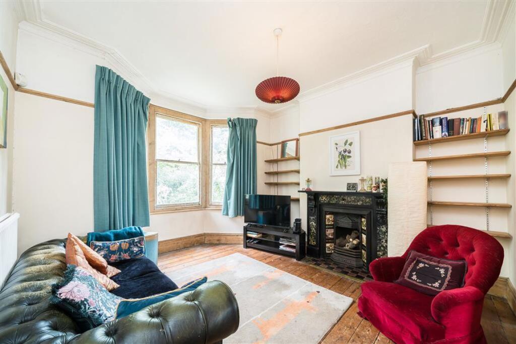 House in London - View 4
