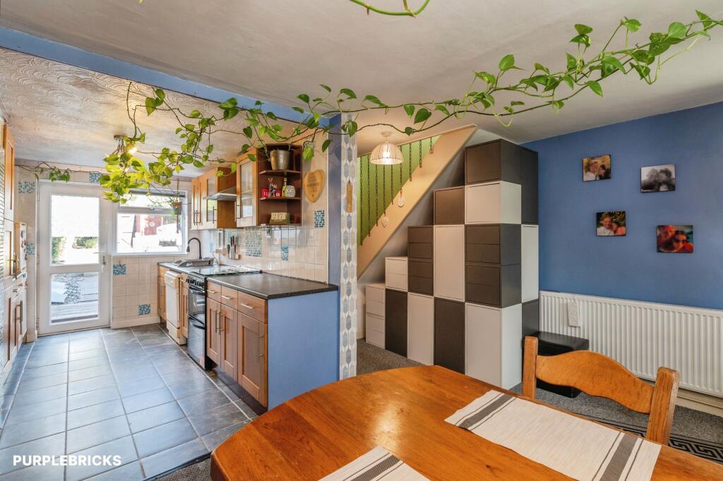 House in Basildon, Essex - More