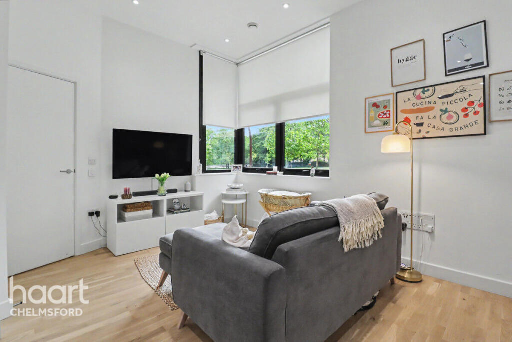 Apartment in Chelmsford - View 3