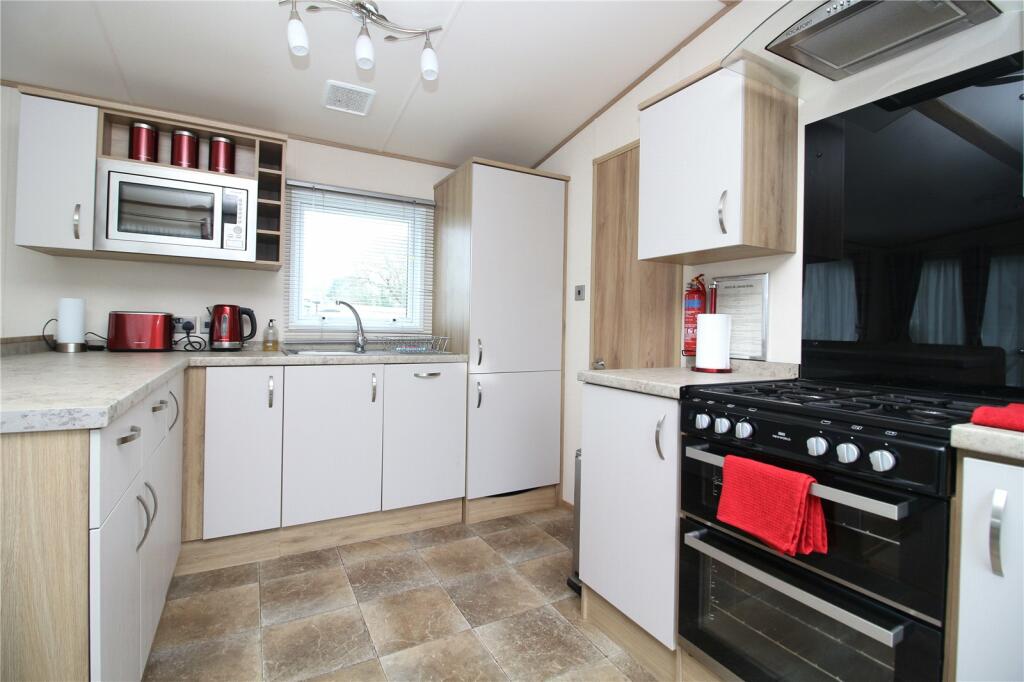 Sway Road, New Milton, Hampshire, BH25 photo 3