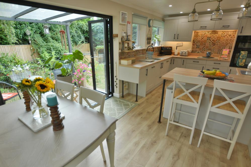 Olivers Way, Colehill, Dorset, BH21 2LH photo 3
