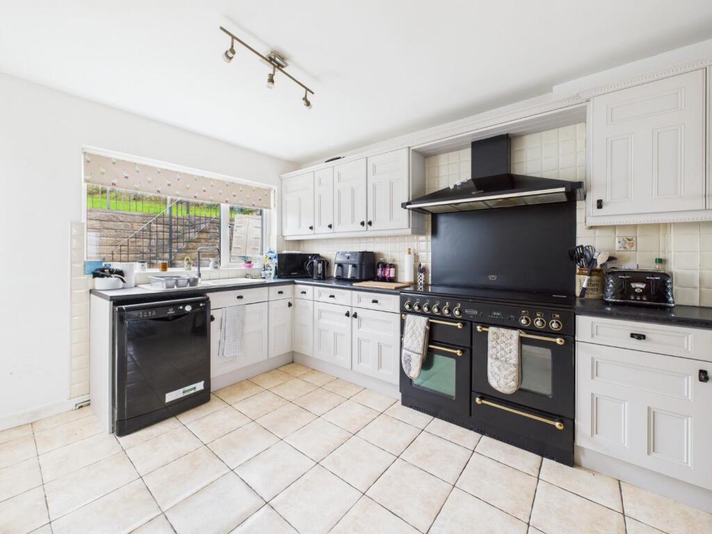 Additional image 4 of Harden Grove, Long Lee