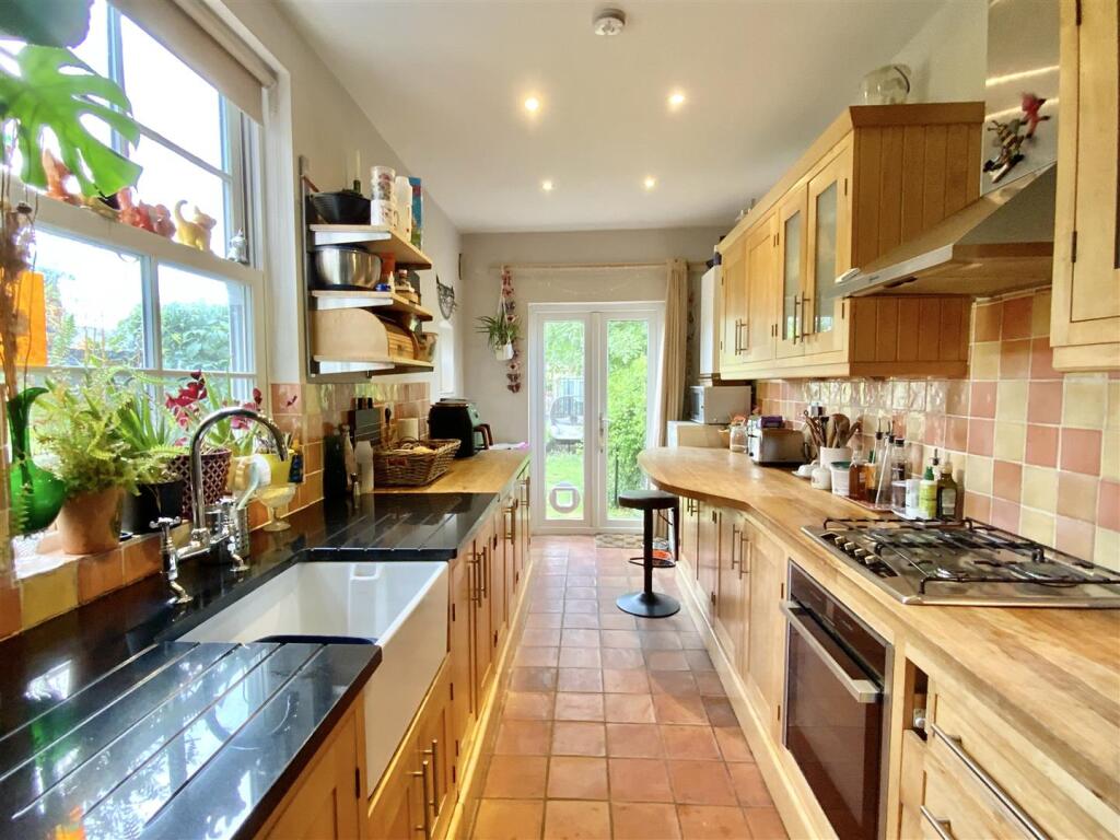 House in Stony Stratford, City of Milton Keynes - More