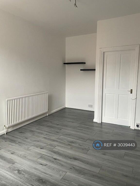 Apartment in Newcastle upon Tyne - More